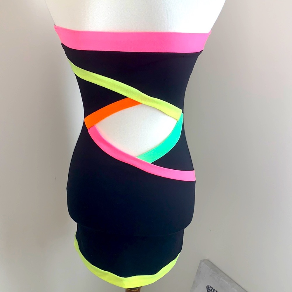 Dress - Picture 3 of 3